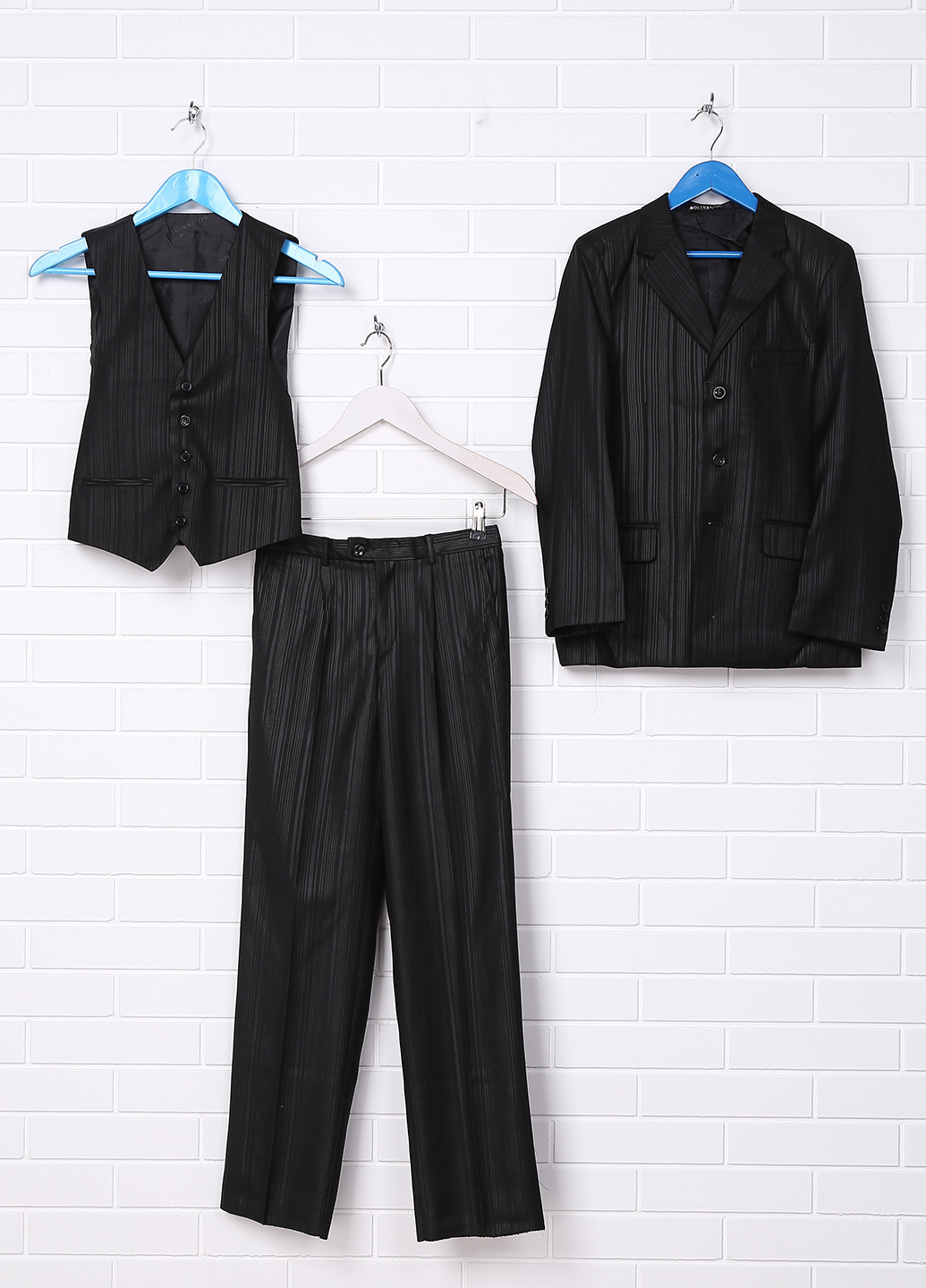 Черный демисезонный костюм (пиджак, жилет, брюки) тройка Bolinniao