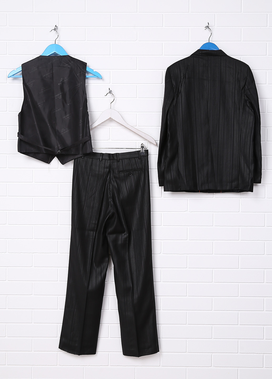 Черный демисезонный костюм (пиджак, жилет, брюки) тройка Bolinniao