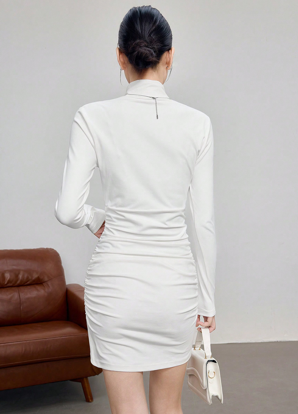 Белое кэжуал платье платье-водолазка SHEIN однотонное