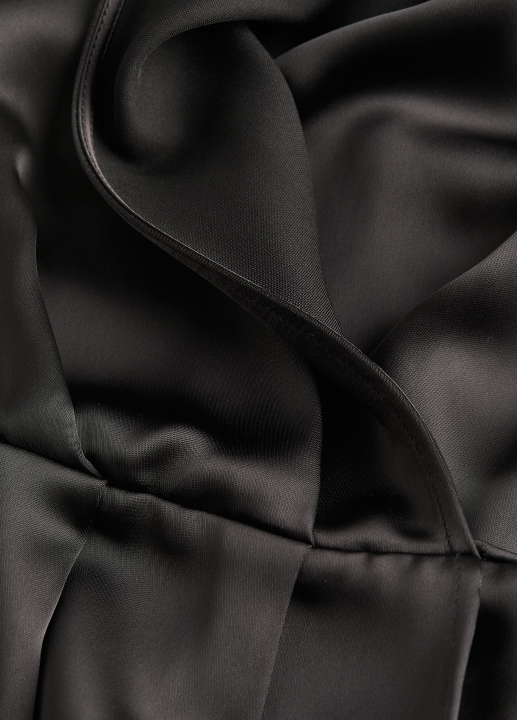 Черное кэжуал платье на запах H&M однотонное