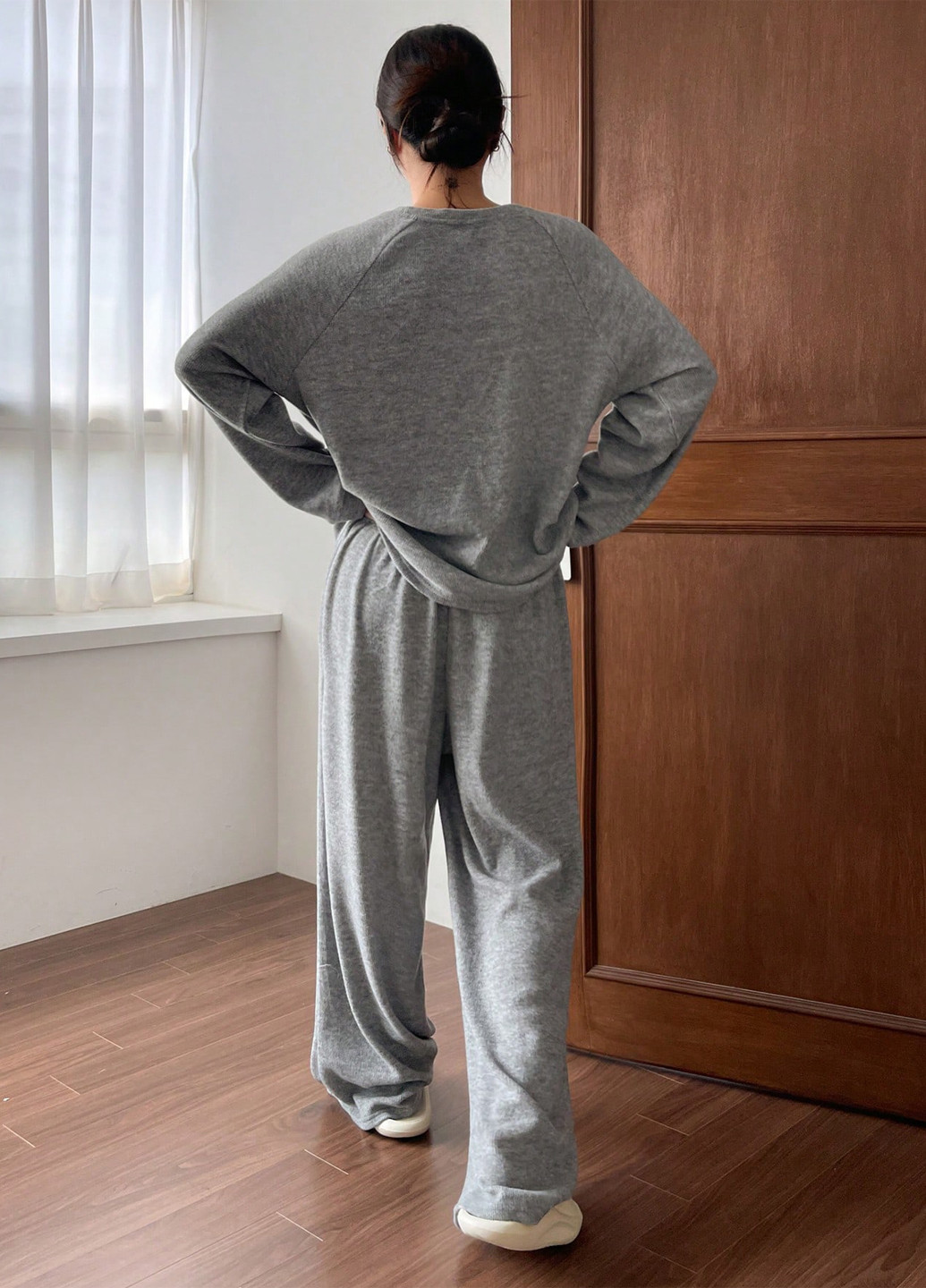 Серая всесезон пижама (лонгслив, брюки) лонгслив + брюки SHEIN