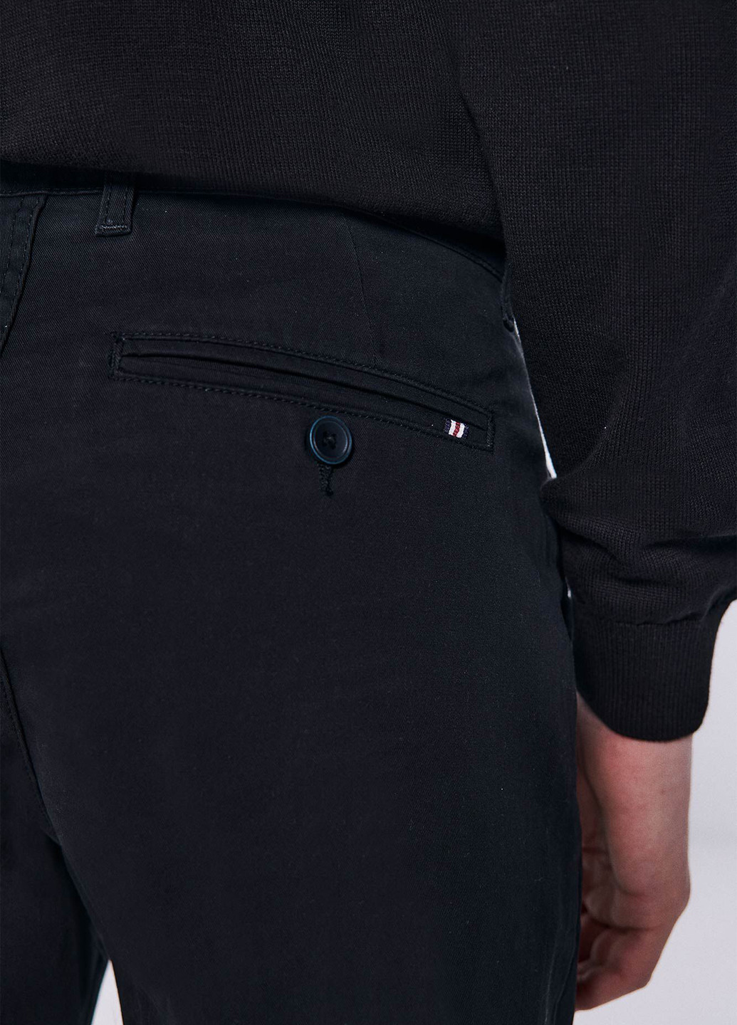 Черные кэжуал демисезонные чиносы брюки Springfield