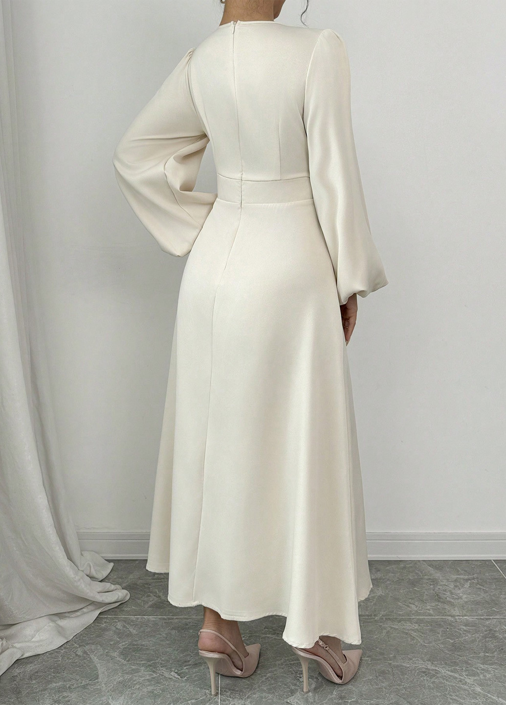 Молочное кэжуал платье а-силуэт SHEIN однотонное