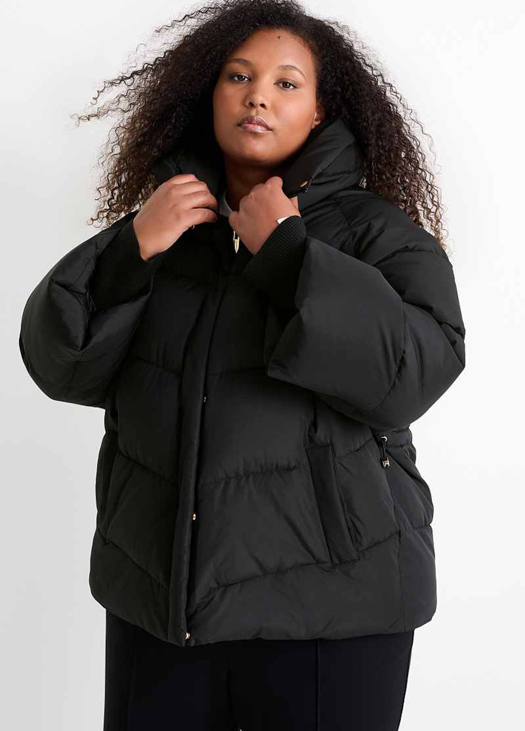 Черная демисезонная куртка C&A