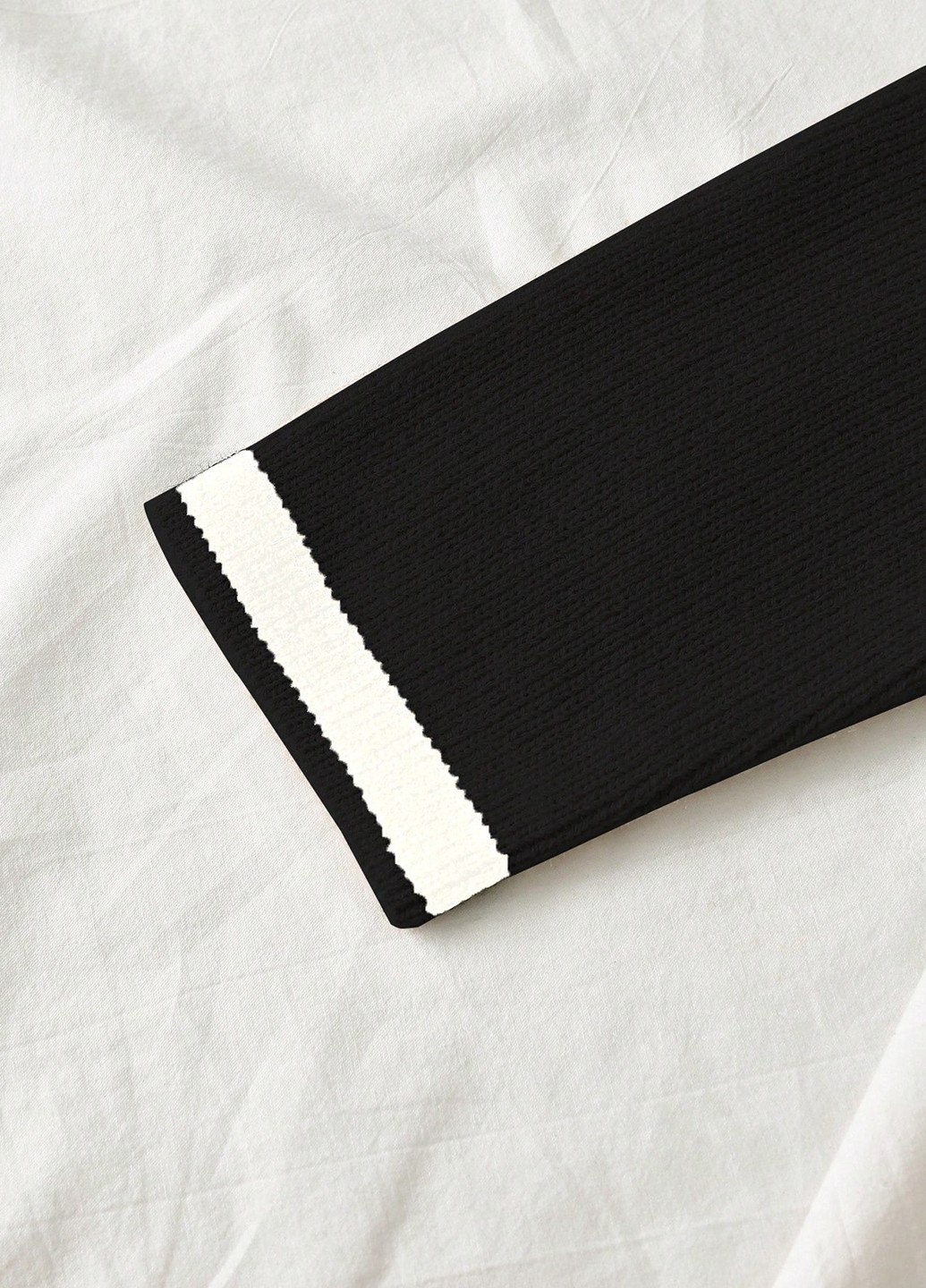 Черно-белый демисезонный комплект (кофта, брюки) SHEIN