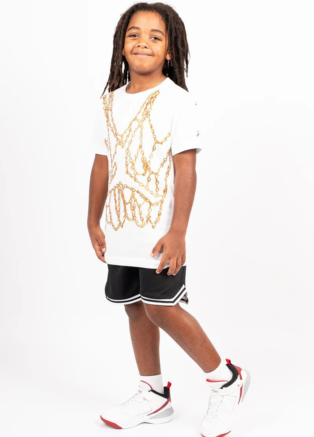 Белая летняя футболка Nike