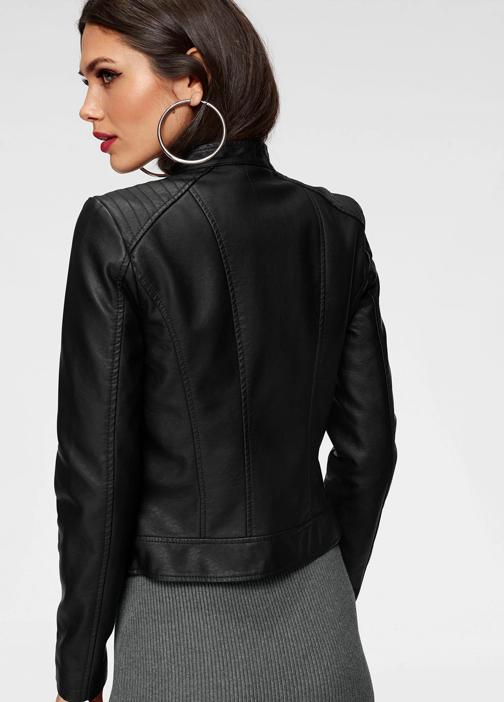 Черная демисезонная куртка Vero Moda