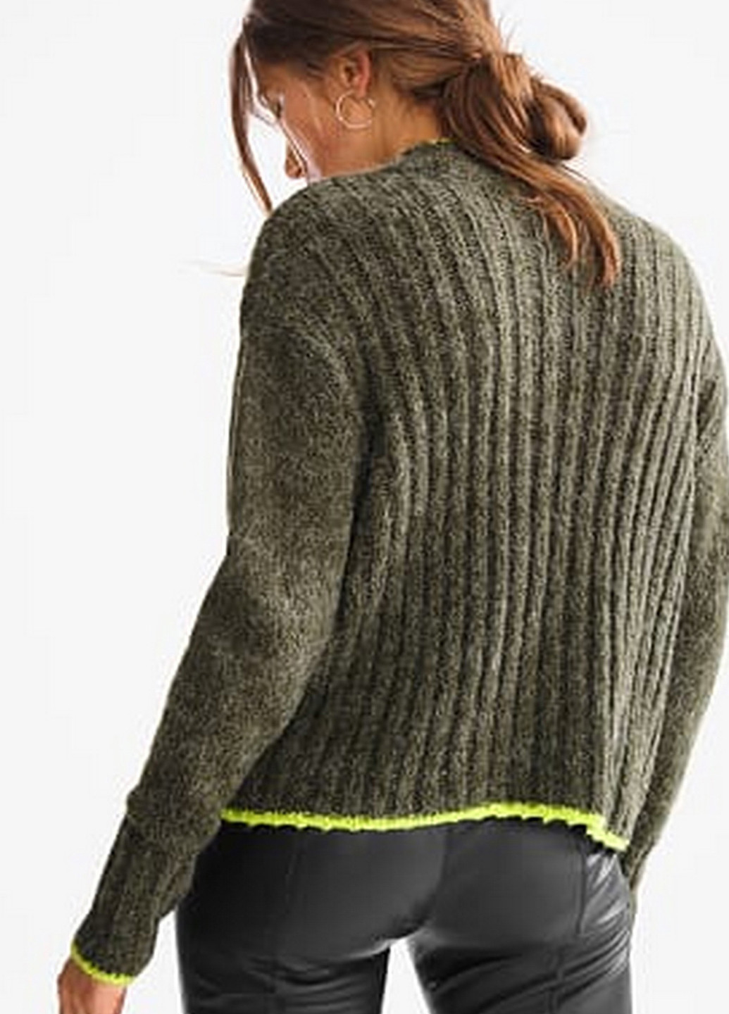 Зеленый демисезонный свитер C&A