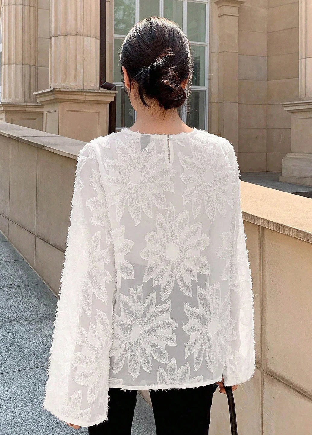 Молочна блуза SHEIN