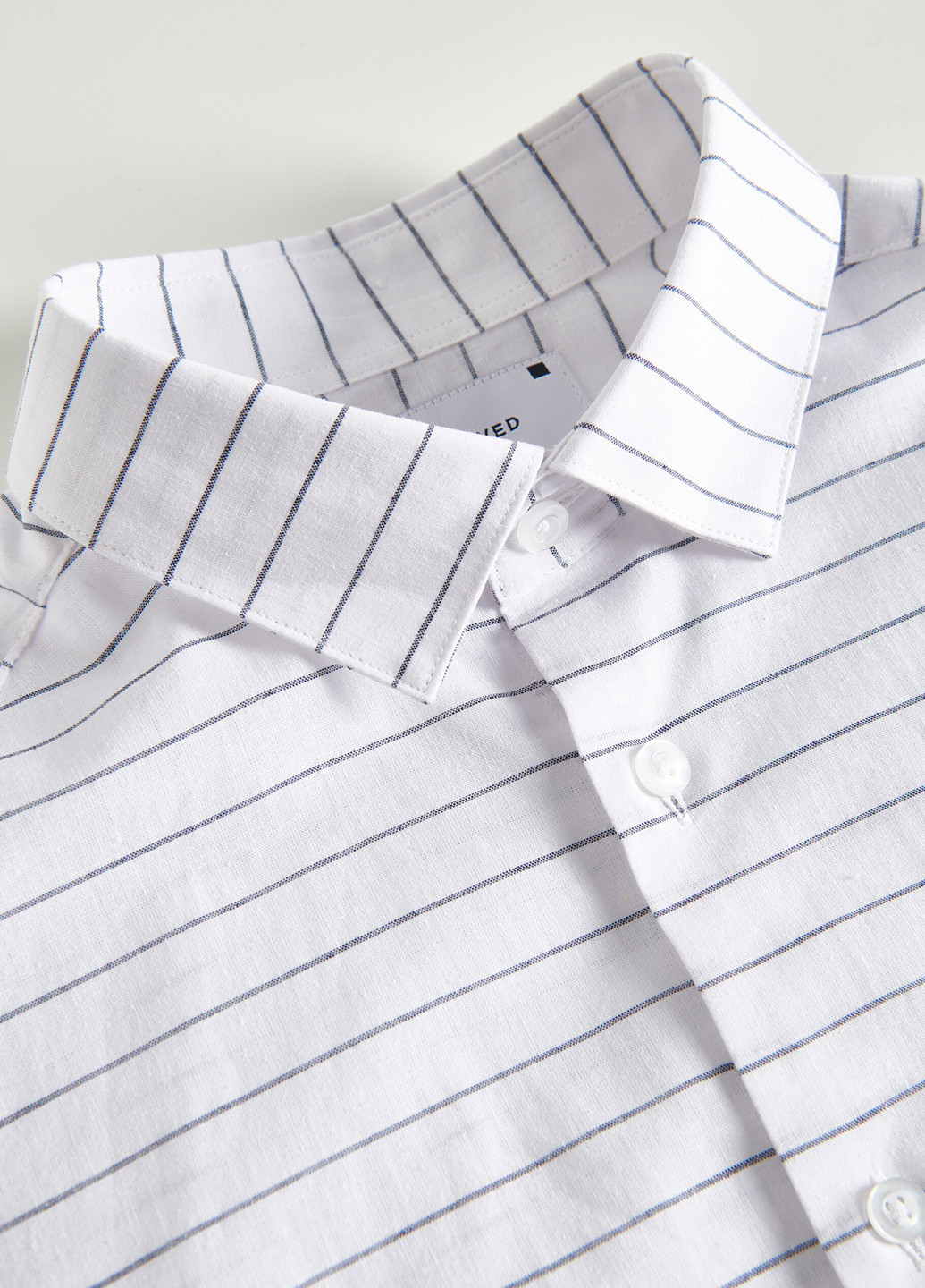 Белая кэжуал рубашка однотонная Reserved