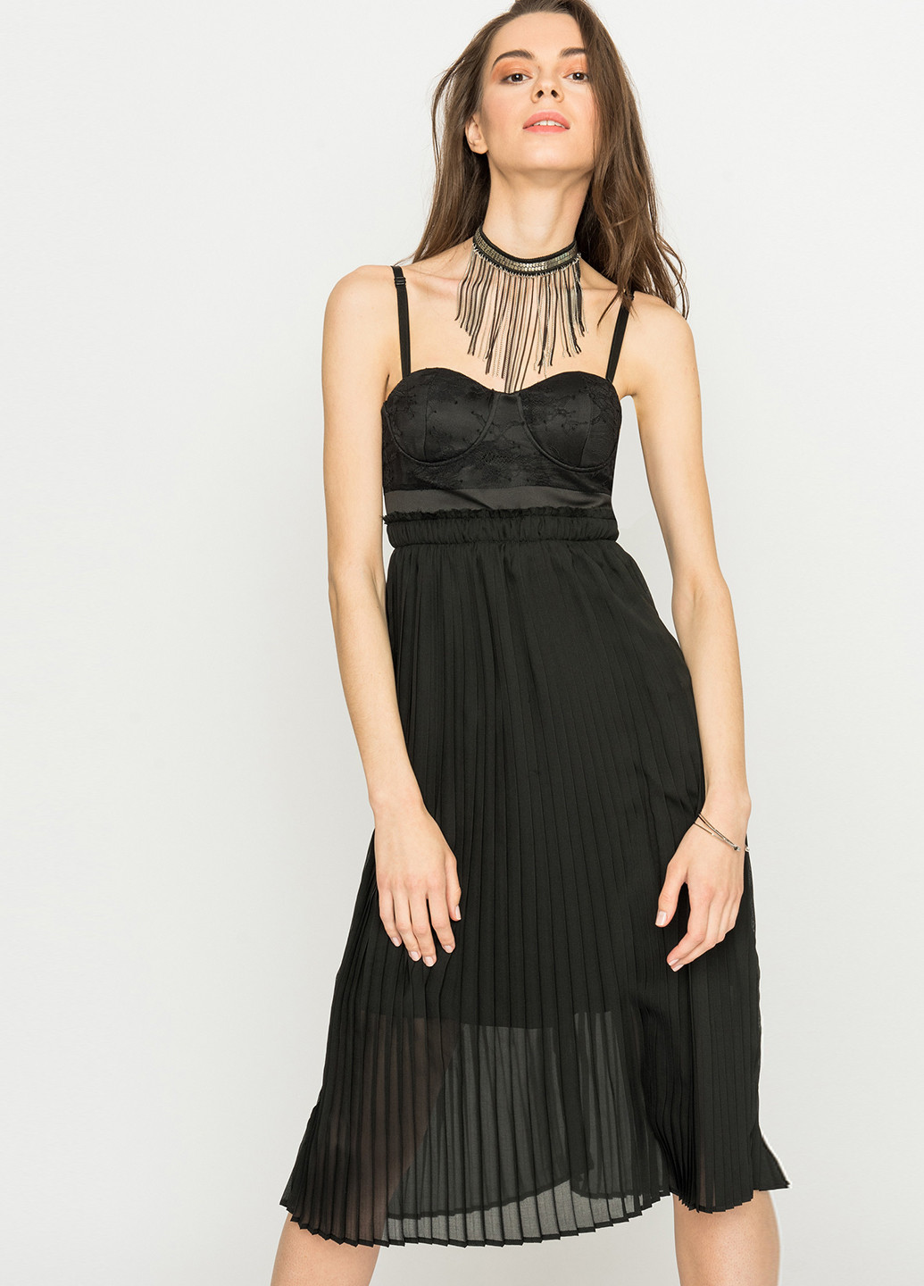 Чорна коктейльна плаття, сукня befree