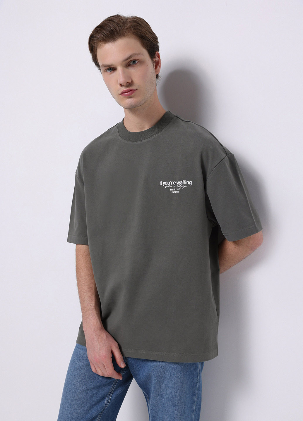 Серая футболка Colin's