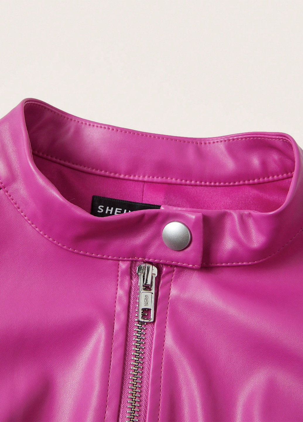 Фуксиновая демисезонная куртка байкерская SHEIN