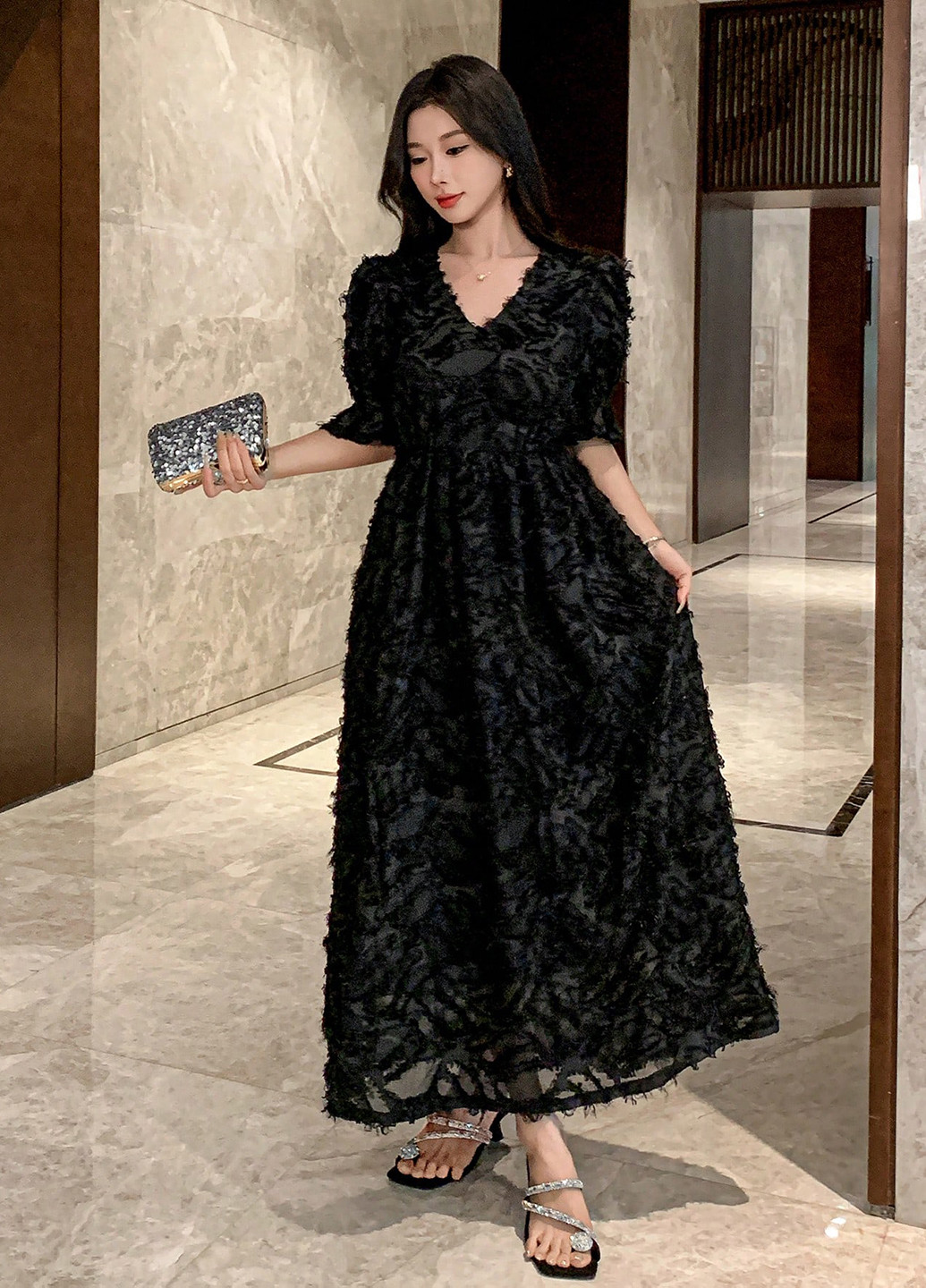 Чорна вечірня сукня кльош SHEIN однотонна