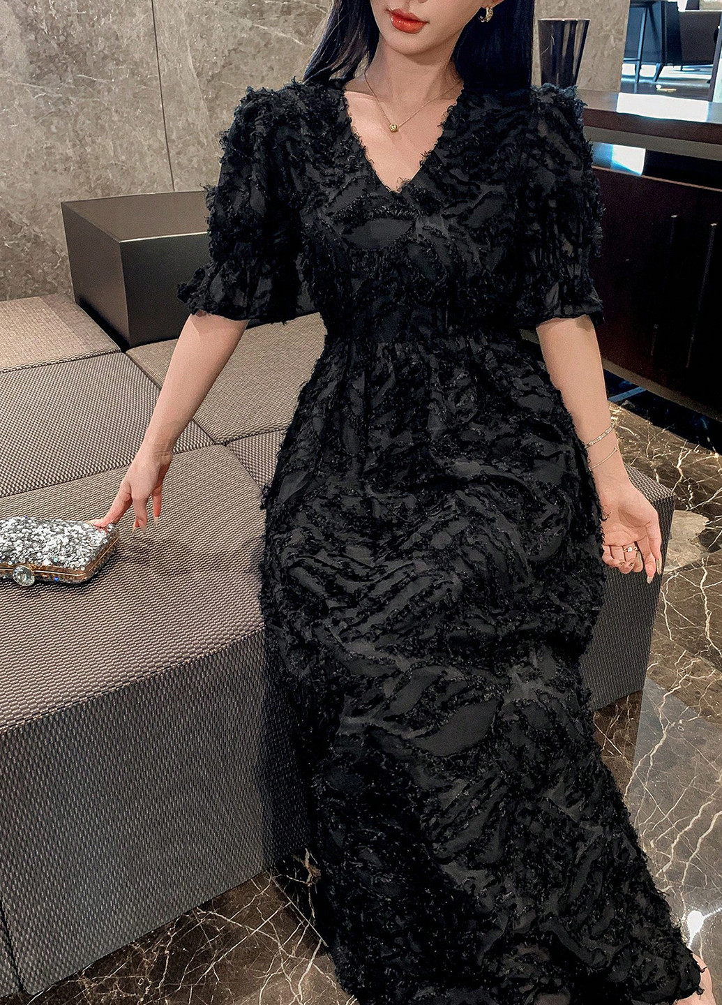 Чорна вечірня сукня кльош SHEIN однотонна