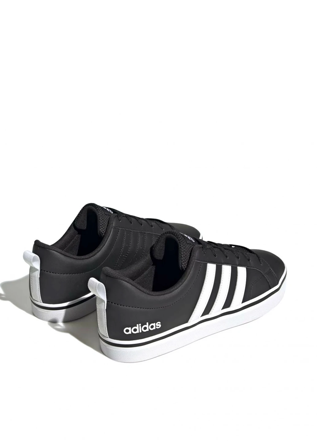 Чорні кеди adidas