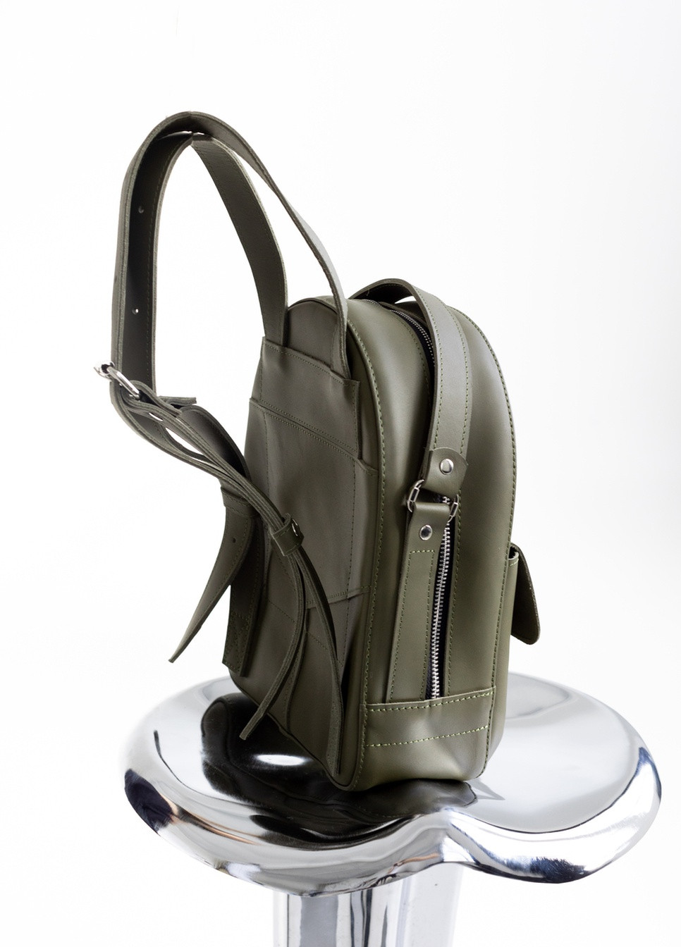 Женский мини-рюкзак ручной работы из натуральной кожи с легким матовым эффектом цвета хаки Boorbon (254916246)