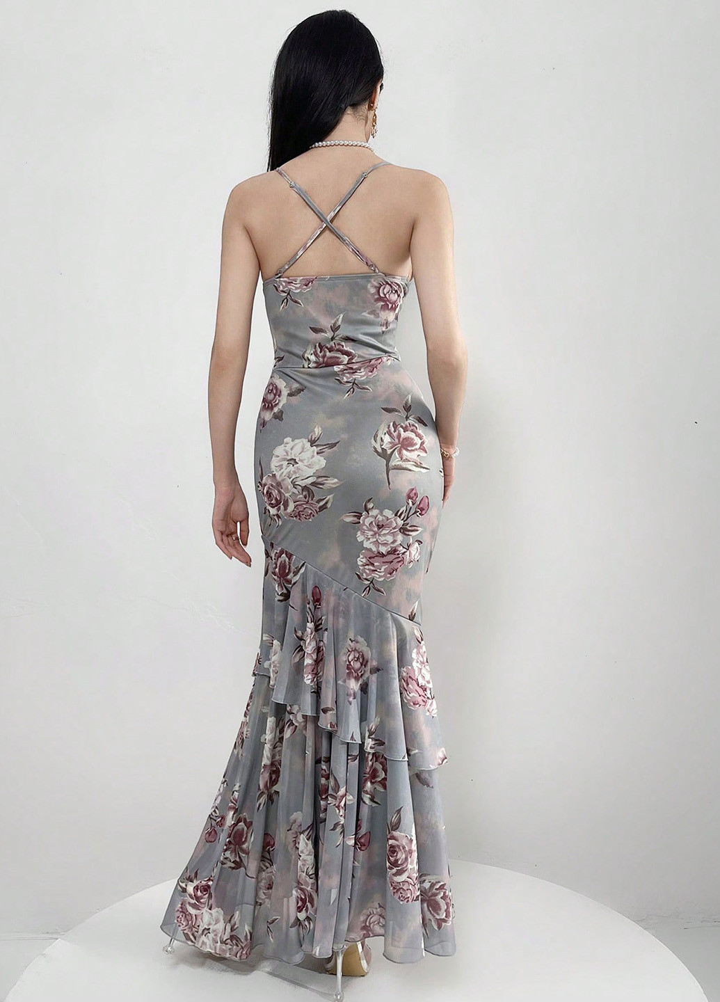 Сіра кежуал сукня годе, з відкритою спиною SHEIN з квітковим принтом