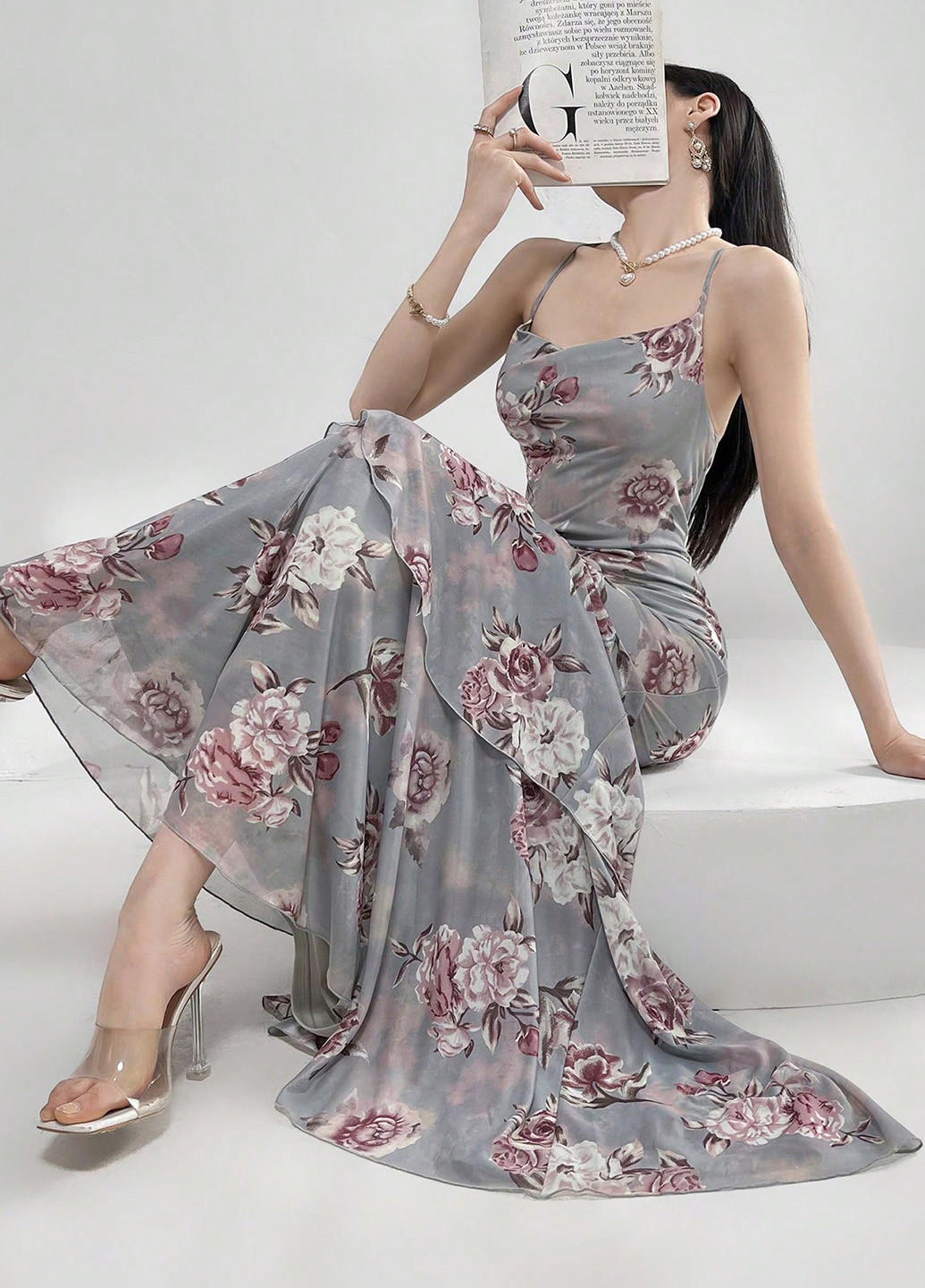 Сіра кежуал сукня годе, з відкритою спиною SHEIN з квітковим принтом