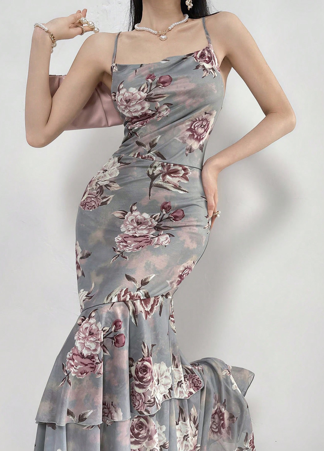 Сіра кежуал сукня годе, з відкритою спиною SHEIN з квітковим принтом