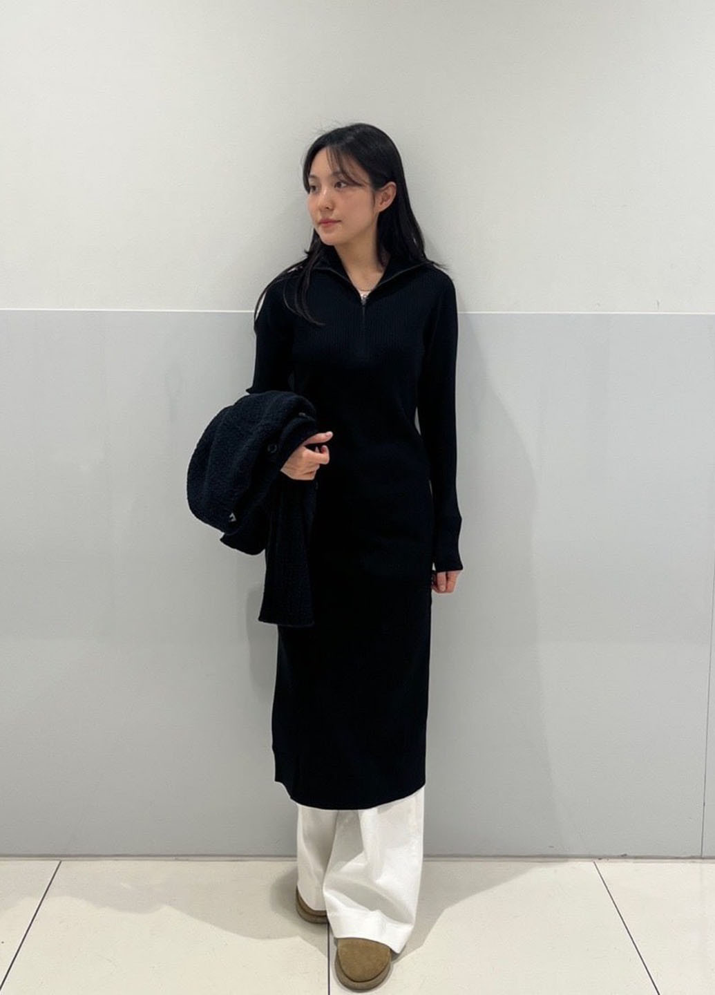 Черное кэжуал платье платье-водолазка Uniqlo однотонное