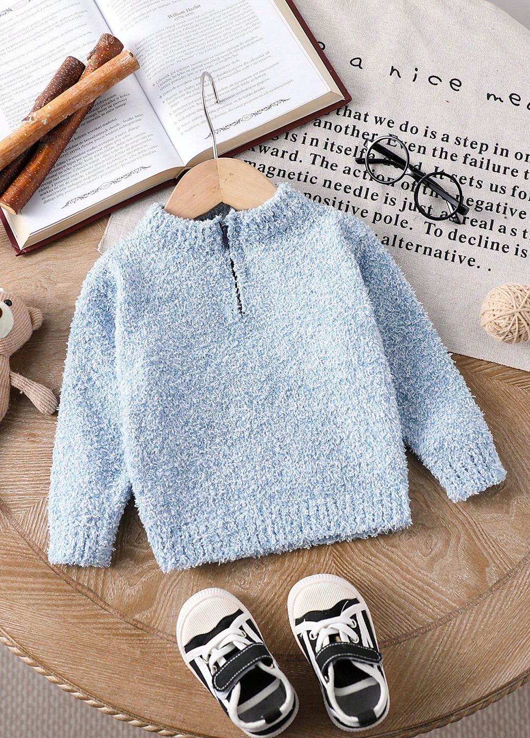 Голубой демисезонный свитер SHEIN