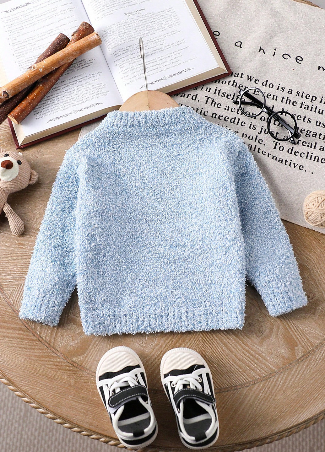 Голубой демисезонный свитер SHEIN