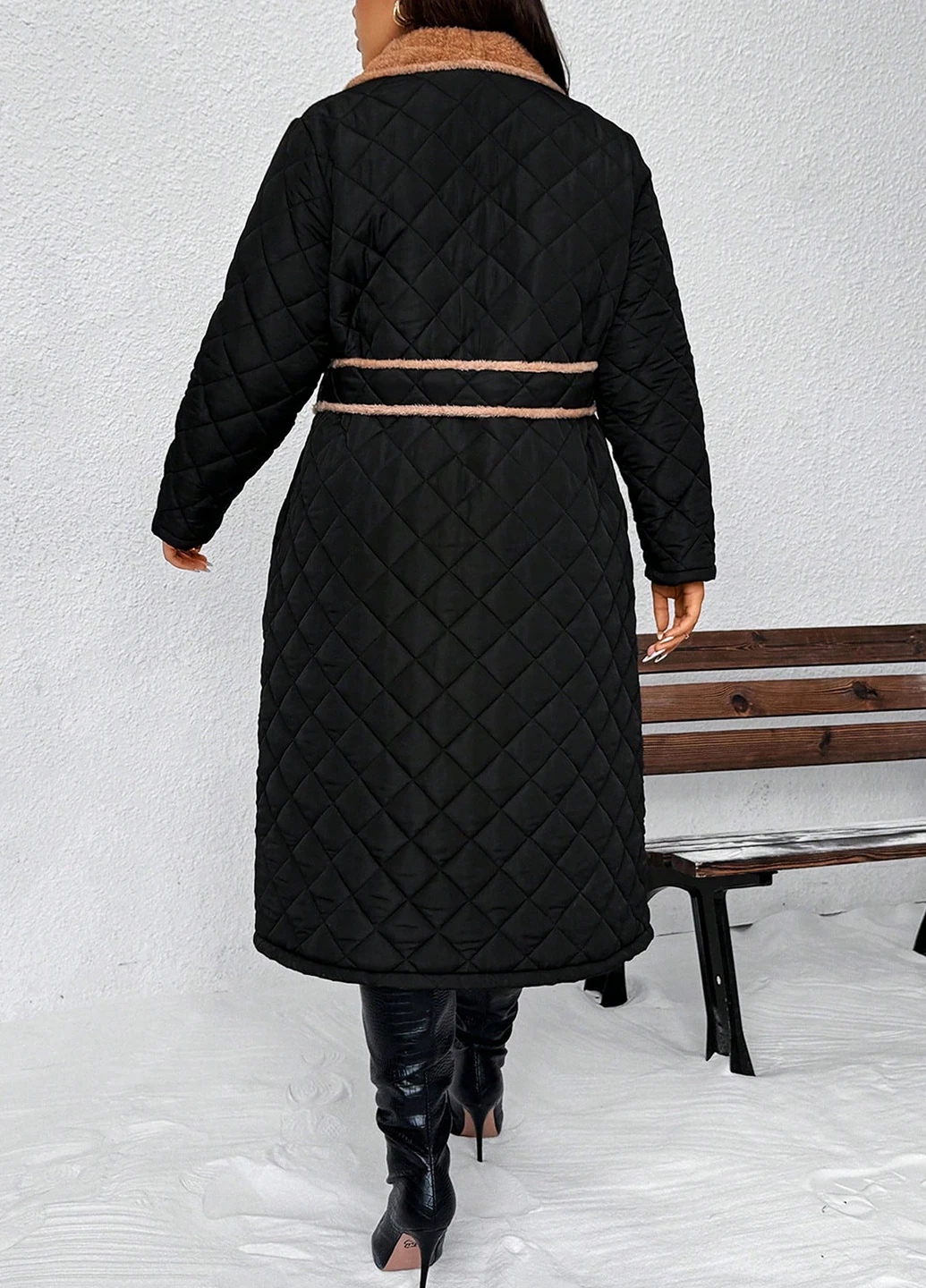 Чорна зимня куртка SHEIN
