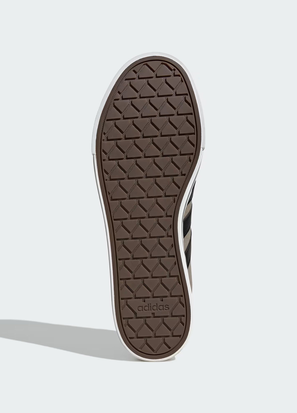 Коричневые кеды adidas