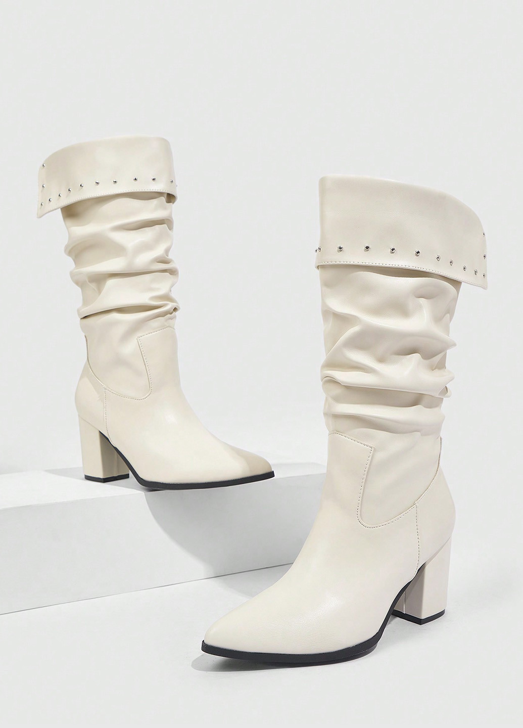 Осенние сапоги SHEIN с заклепками