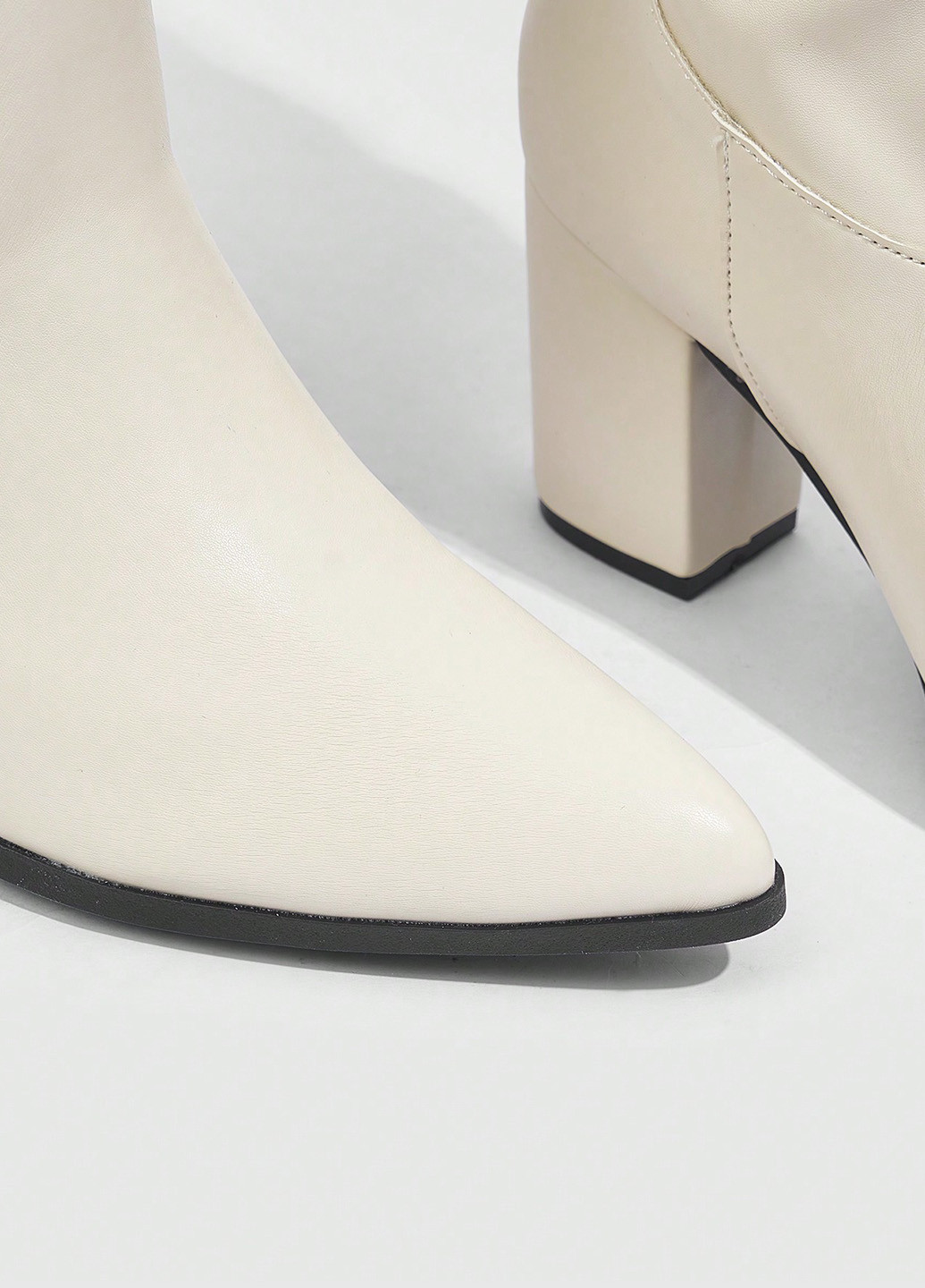 Осенние сапоги SHEIN с заклепками