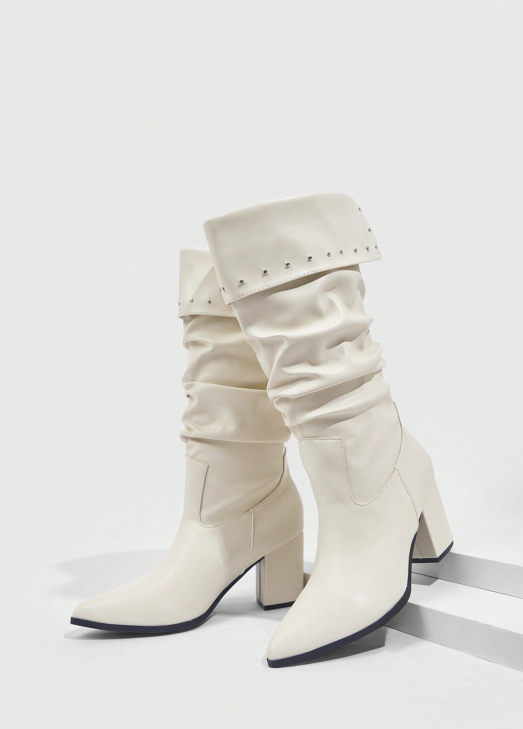 Осенние сапоги SHEIN с заклепками