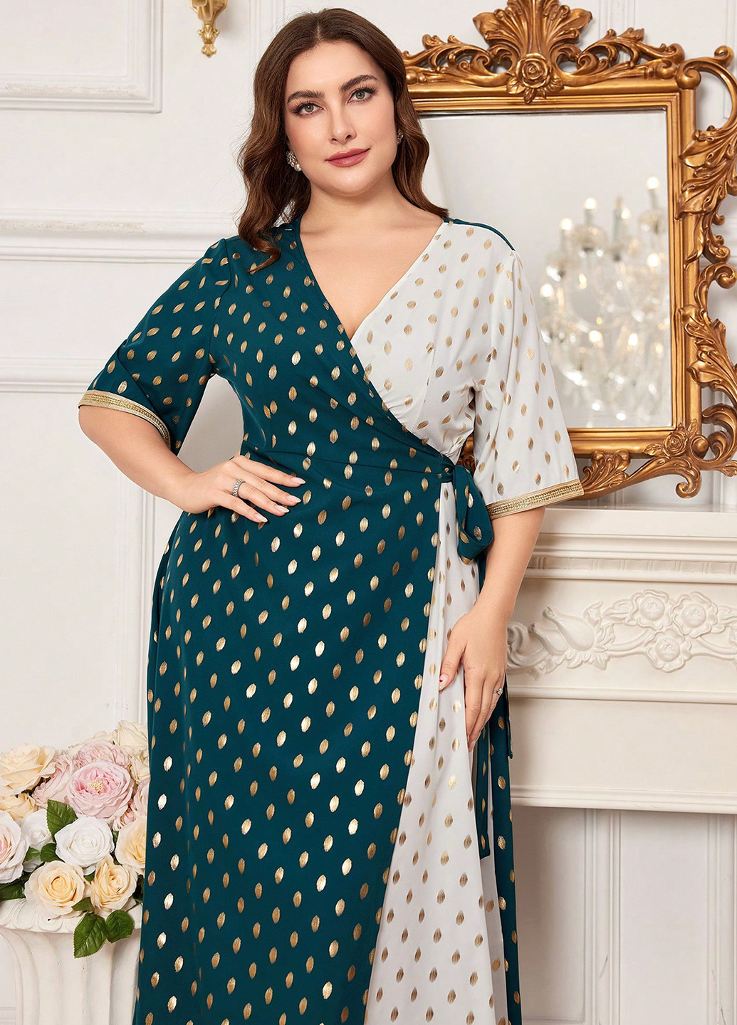 Комбинированное кэжуал платье на запах SHEIN в горошек