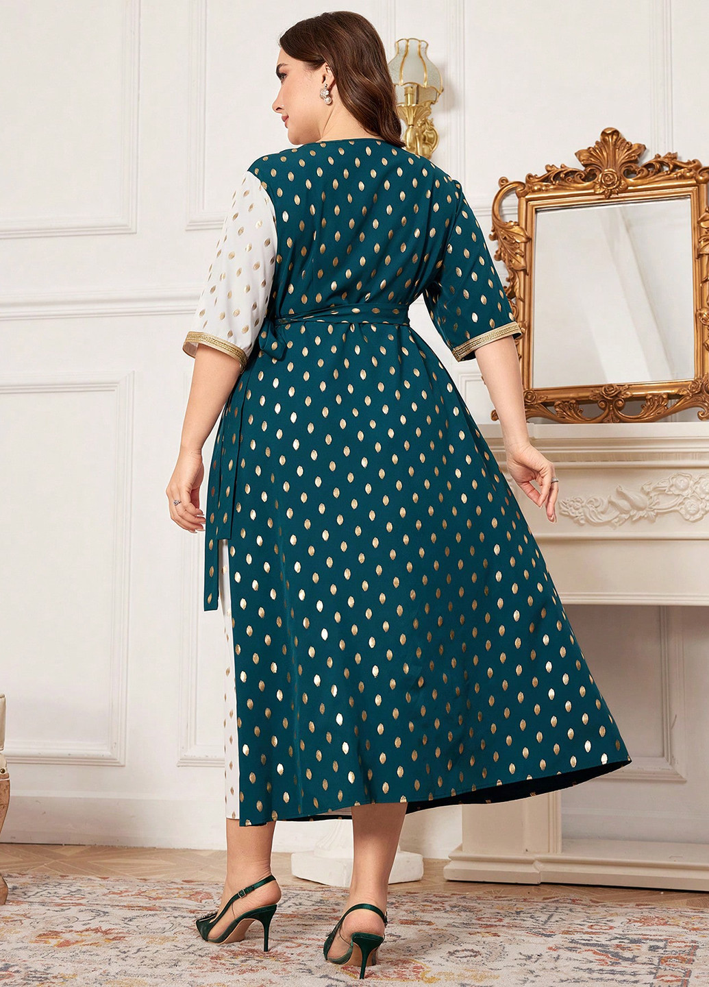 Комбинированное кэжуал платье на запах SHEIN в горошек