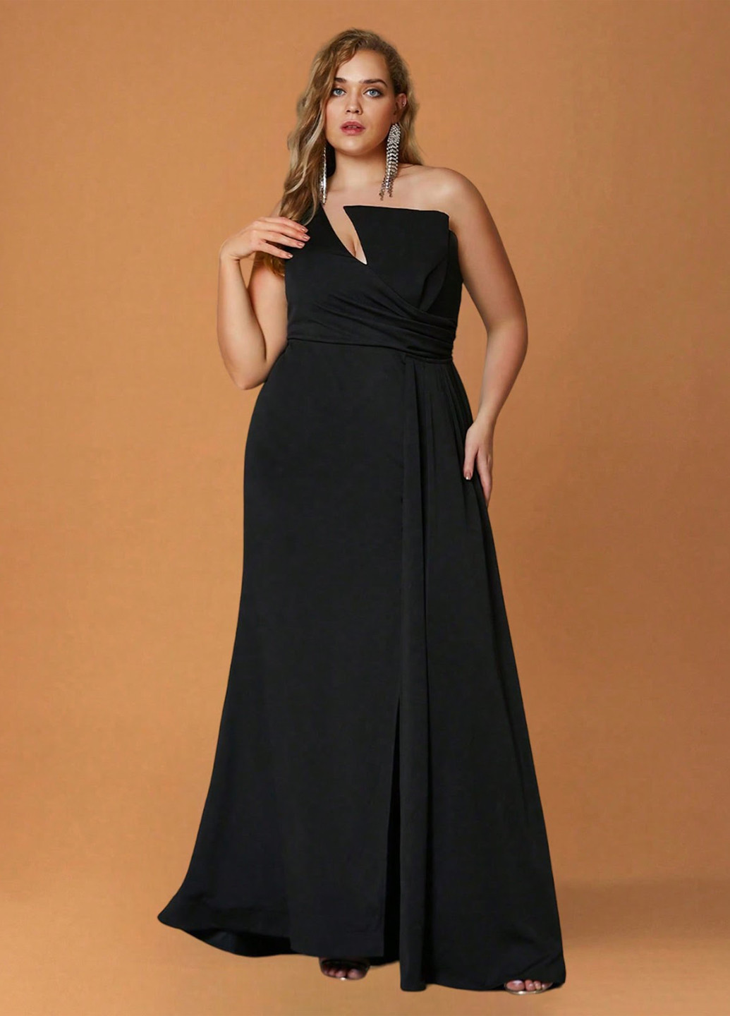 Черное вечернее платье а-силуэт, с открытыми плечами SHEIN однотонное