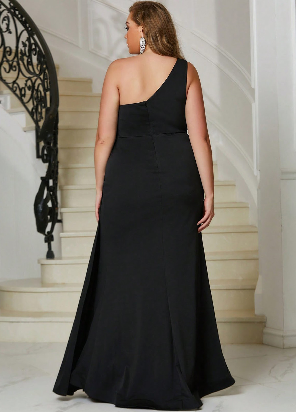Черное вечернее платье а-силуэт, с открытыми плечами SHEIN однотонное