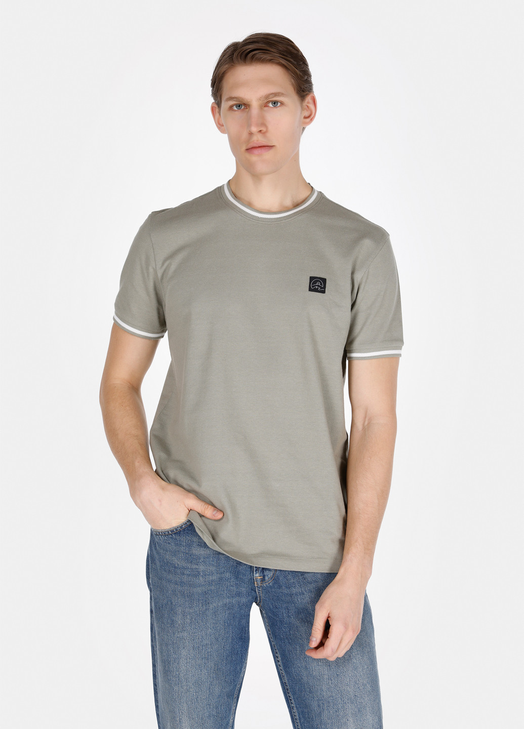 Светло-зеленая футболка Colin's