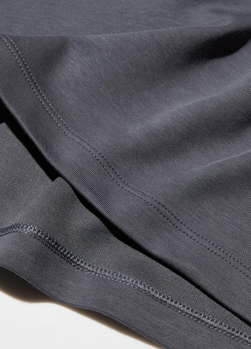 Сіра демісезонна футболка Uniqlo