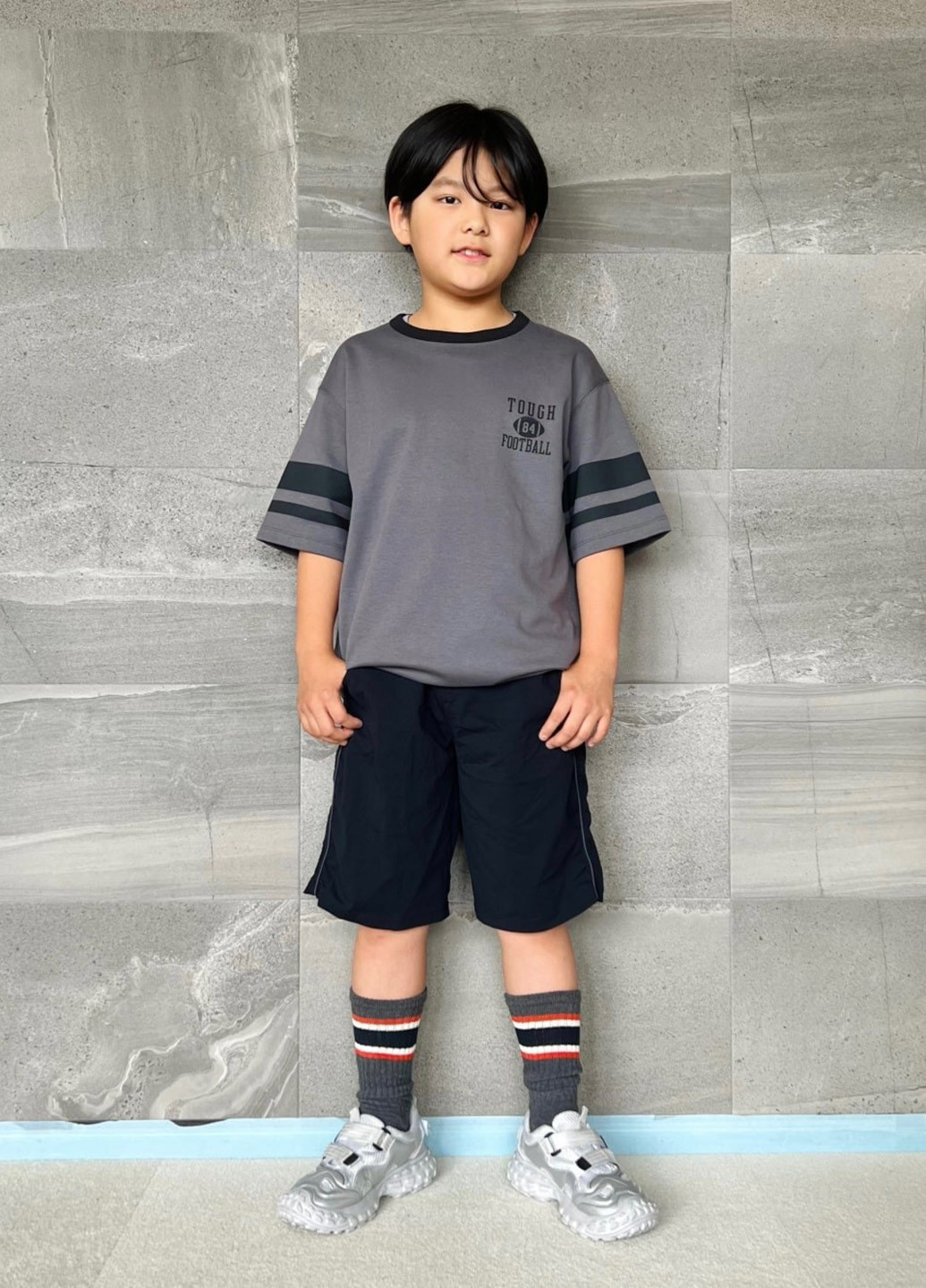 Сіра демісезонна футболка Uniqlo