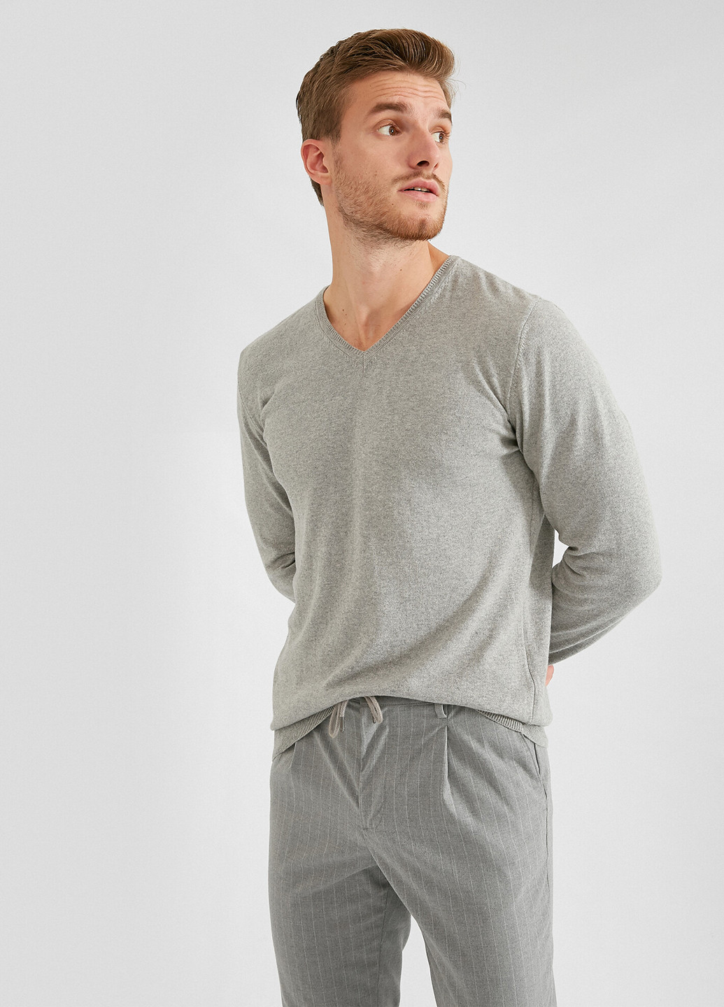 Светло-серый демисезонный пуловер пуловер KOTON