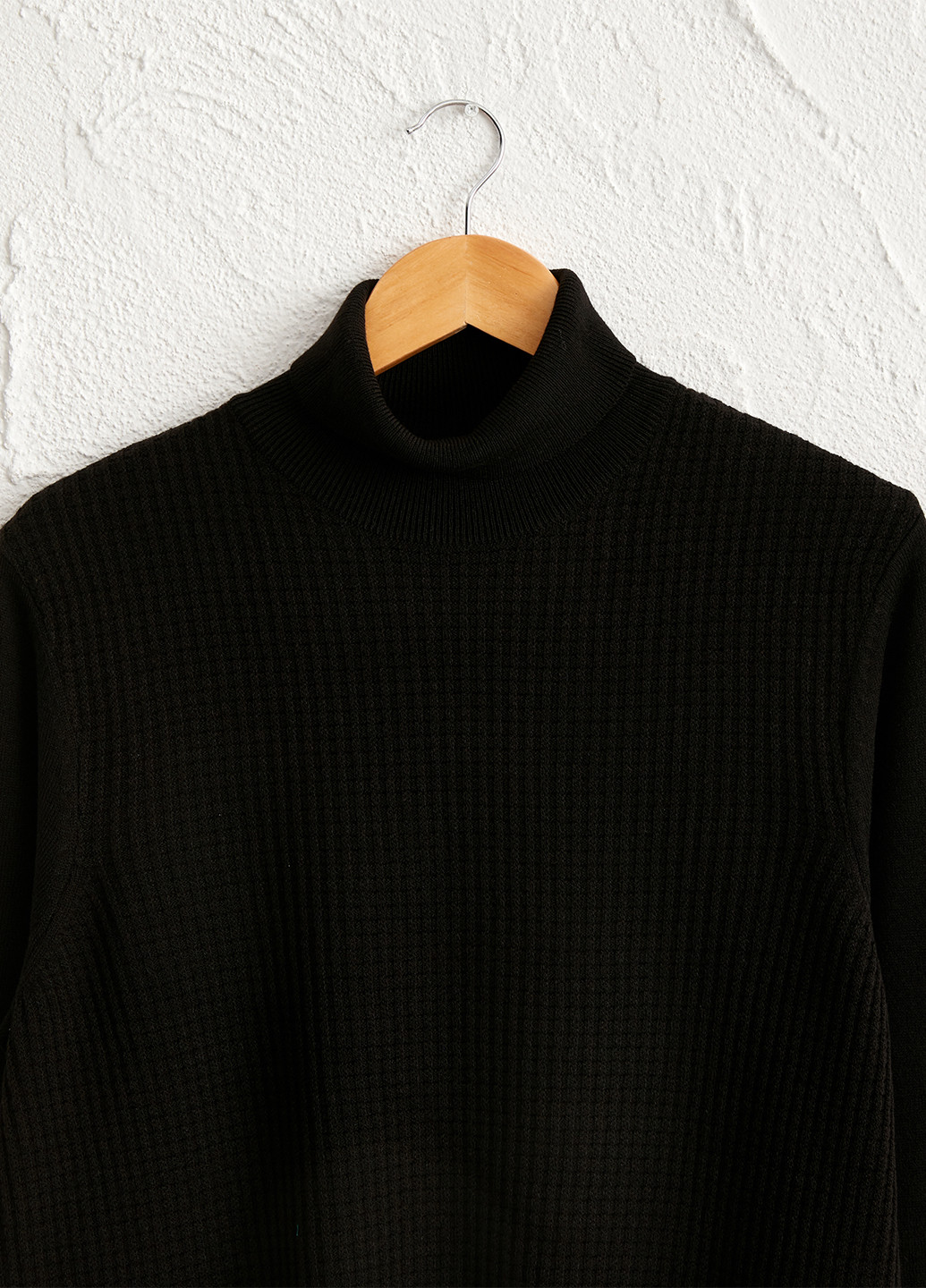 Черный демисезонный свитер LC Waikiki