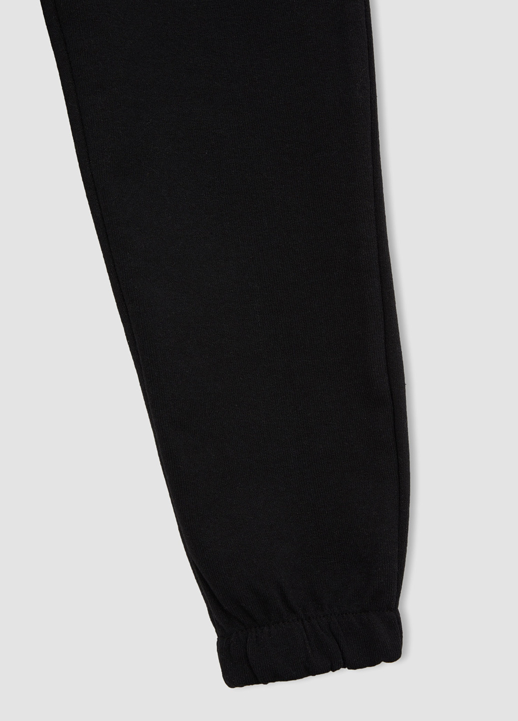 Чорний демісезонний костюм (світшот, штани) брючний DeFacto