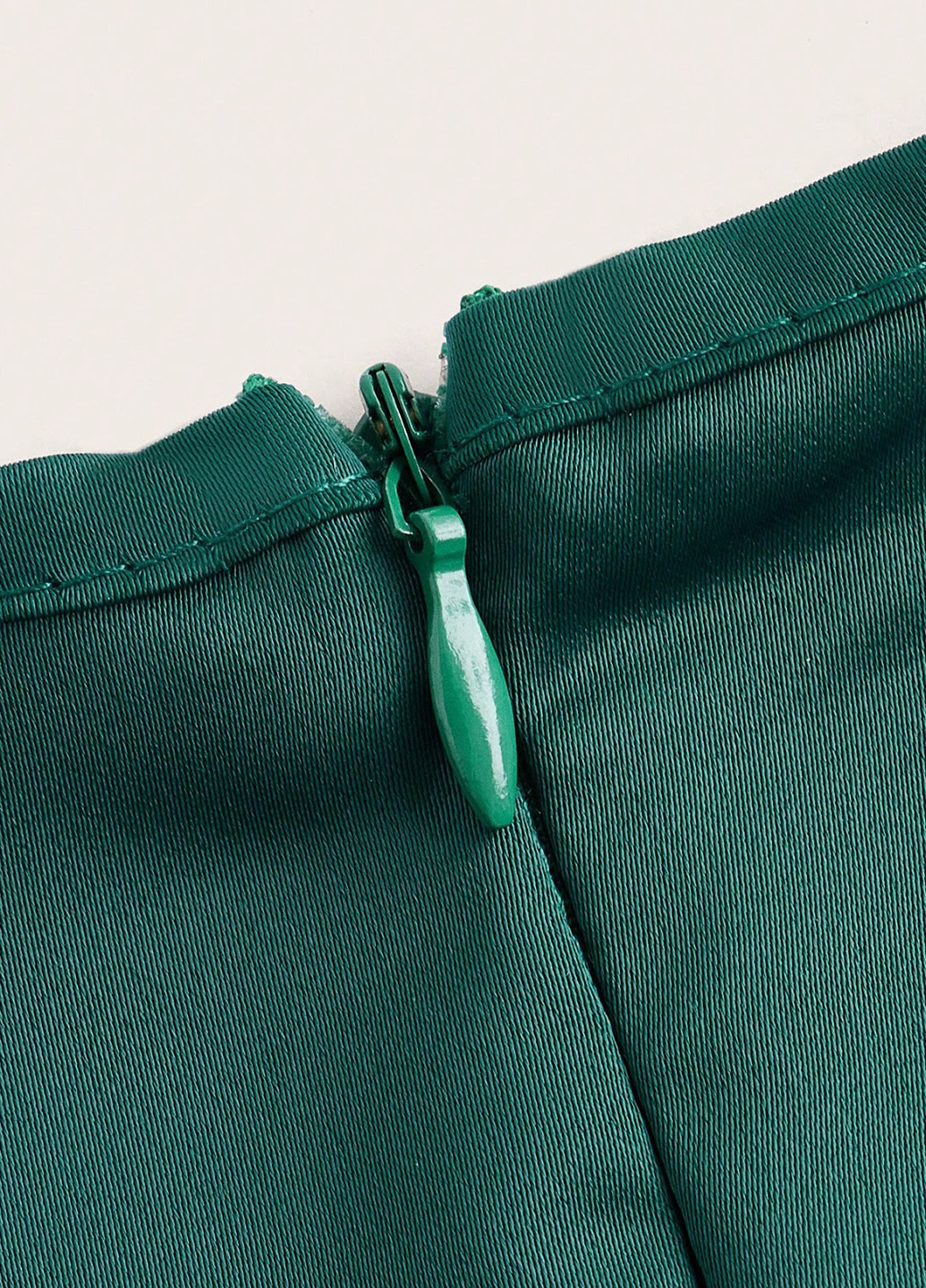 Темно-зелена кежуал сукня на запах SHEIN однотонна