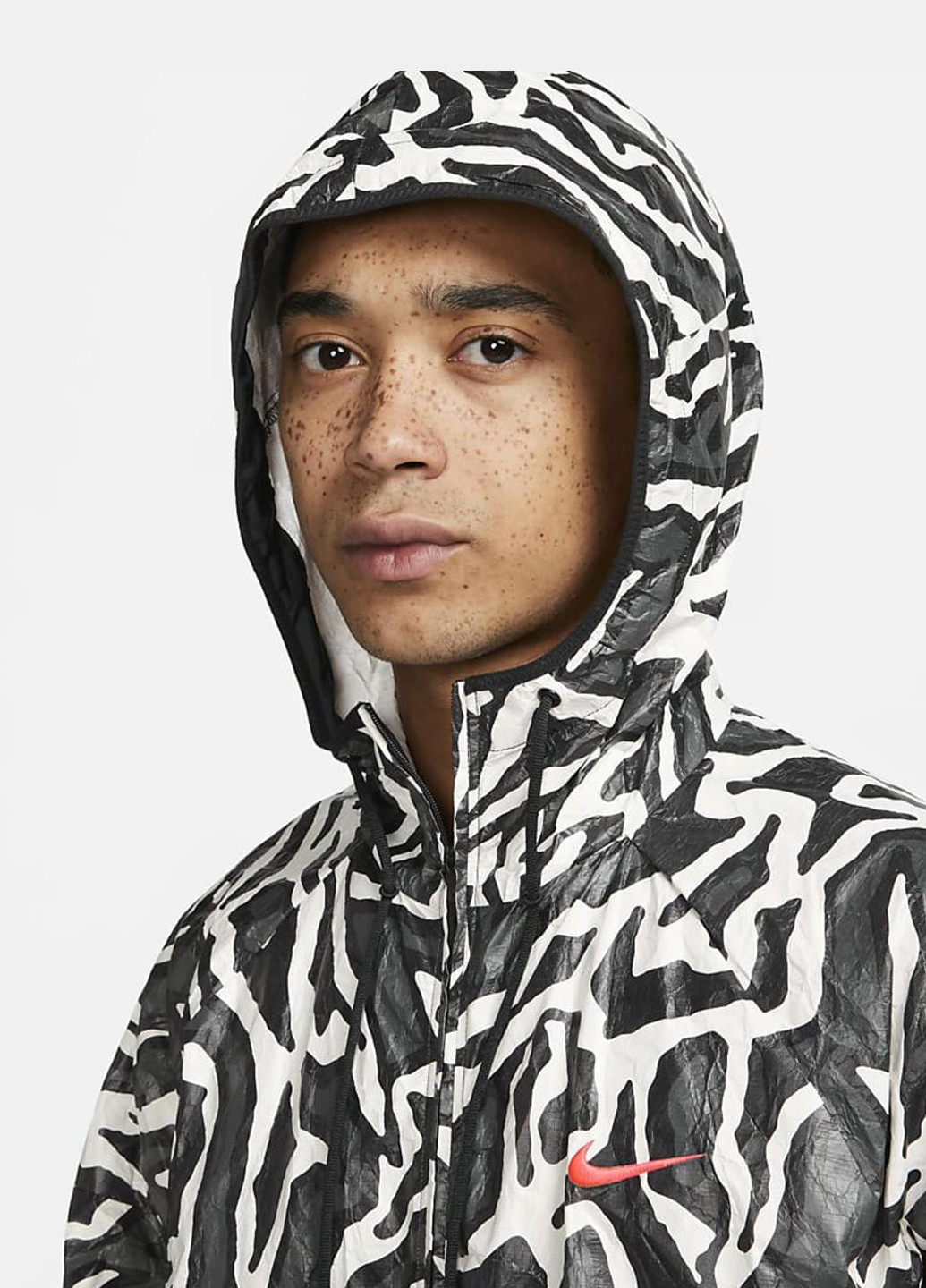 Чорно-біла демісезонна вітровка Nike Sportswear Trend