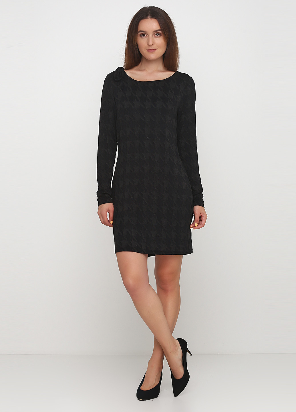 Черное кэжуал платье футляр Holly Bracken с геометрическим узором