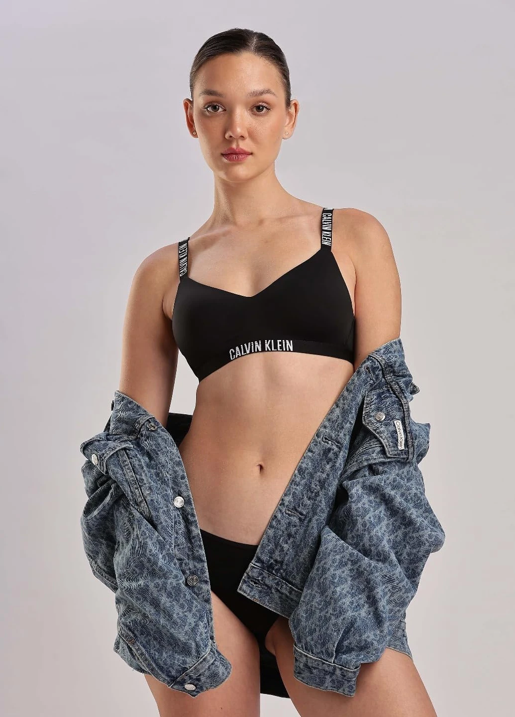 Чёрный бралетт бюстгальтер Calvin Klein без косточек полиамид