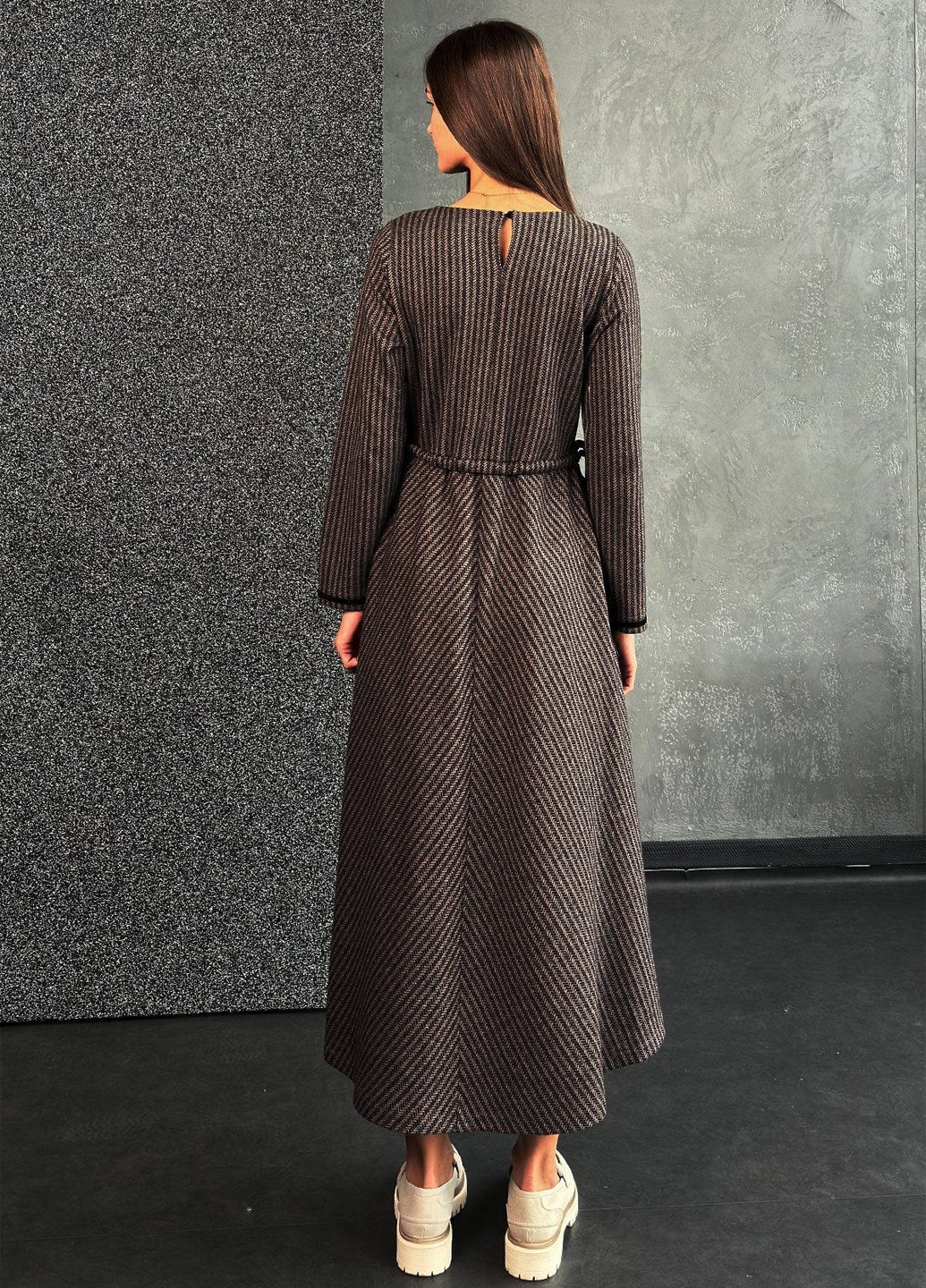 Коричнева кежуал сукня в стилі армпір No Brand з геометричним візерунком