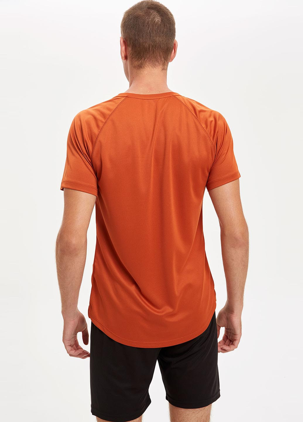 Оранжевая демисезонная футболка DeFacto