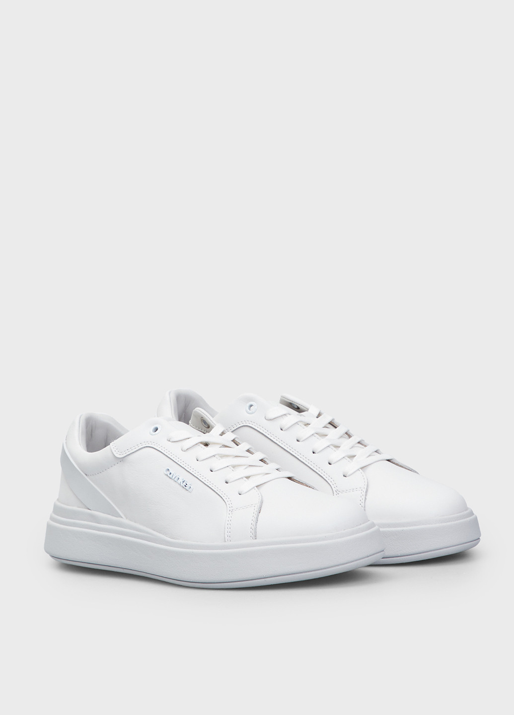 Белые всесезонные кроссовки Calvin Klein