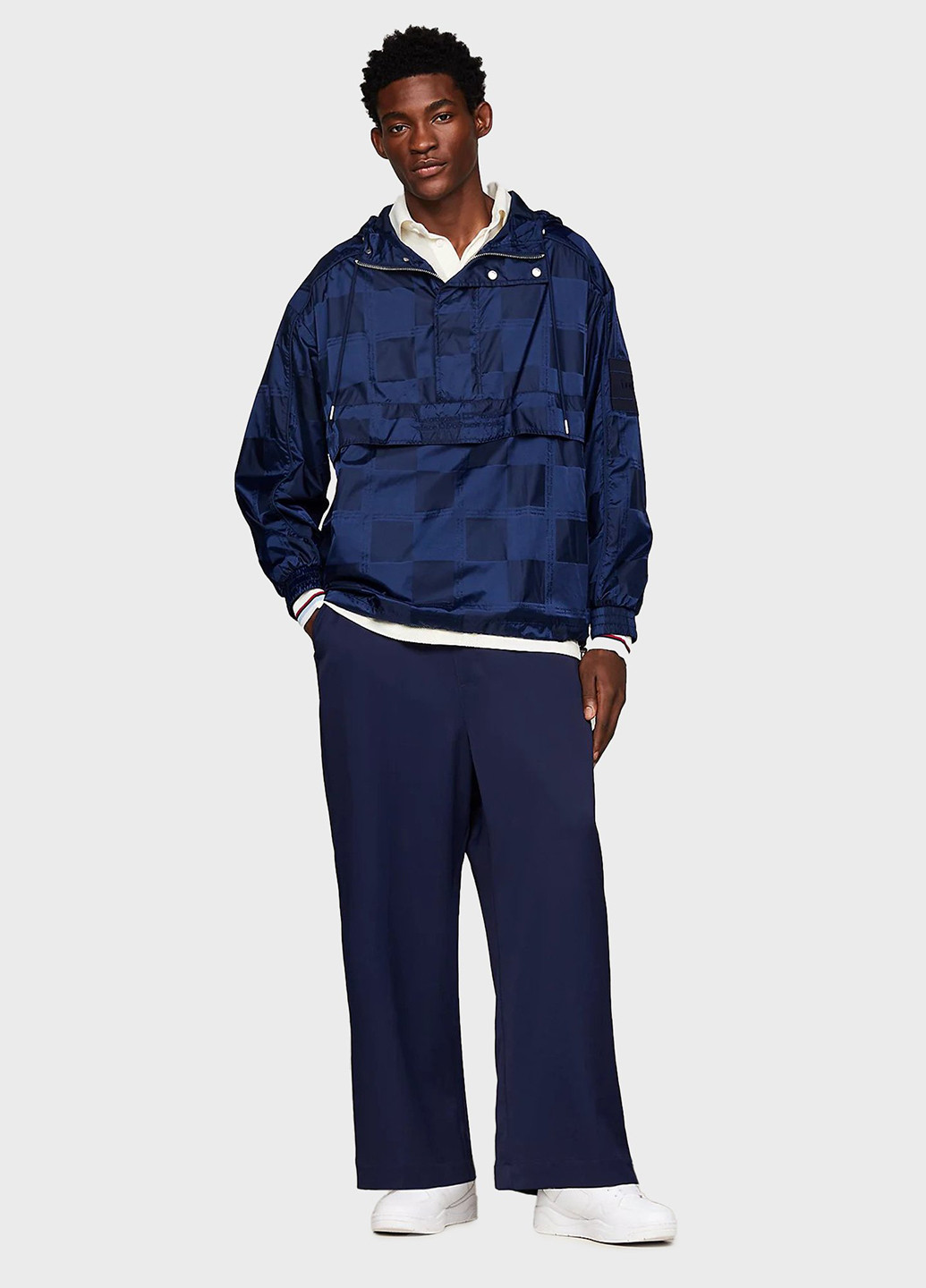 Синяя демисезонная ветровка Tommy Jeans